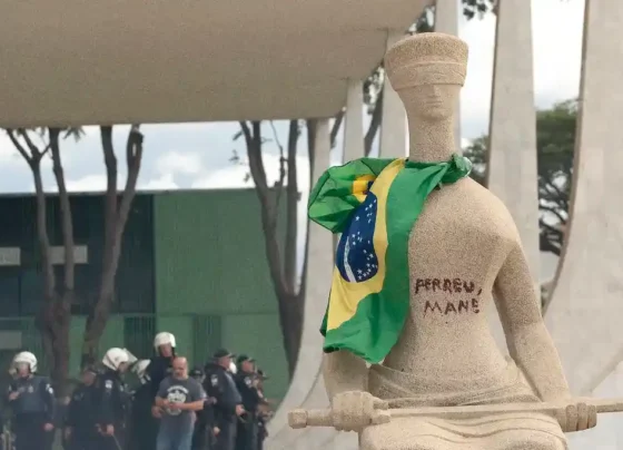 Moraes concede prisão domiciliar para mulher do "perdeu, mané"
