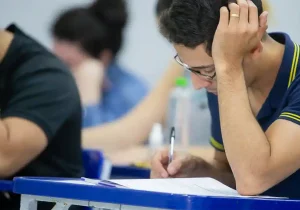 Candidatos respondem prova do Concurso da PM de Sergipe